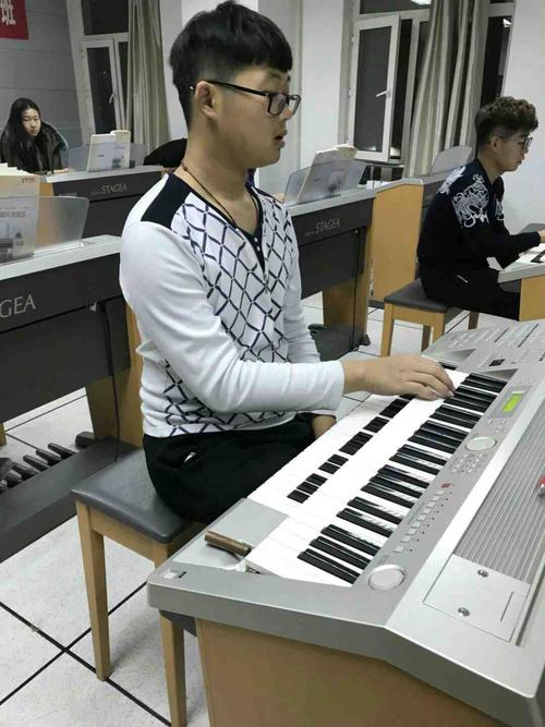 哈尔滨学院音乐与舞蹈学院电子管风琴校企联合公益性师资培训感想